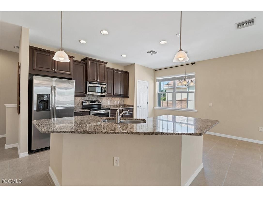 18206 Creekside Preserve Loop #201 Fort Myers FL 33908 2025007304 image11