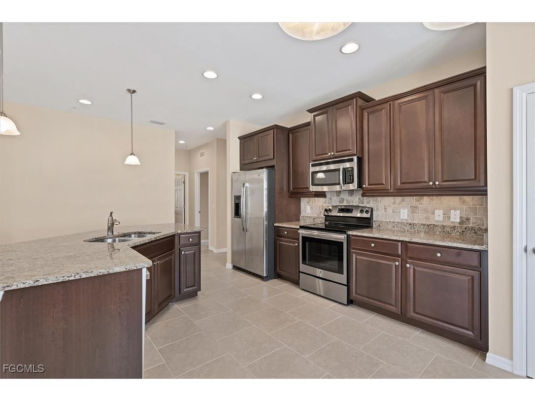 18206 Creekside Preserve Loop #201 Fort Myers FL 33908 2025007304 image13