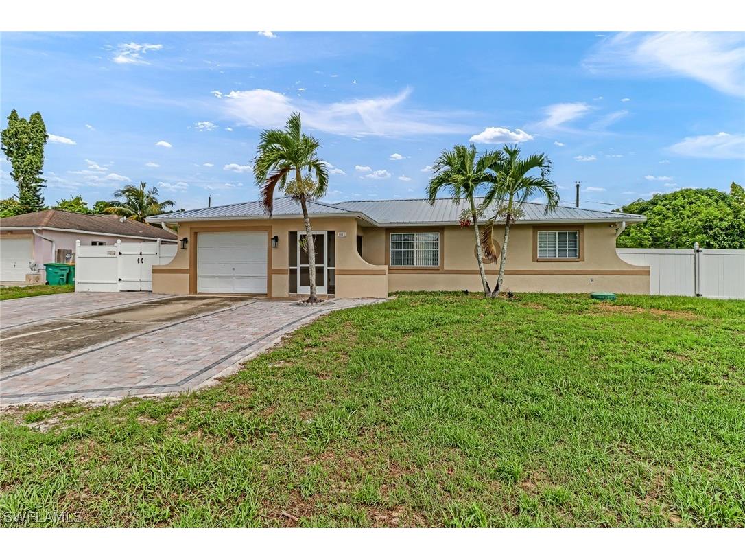 1821 52nd Street SW Naples FL 34116 224046085 image1