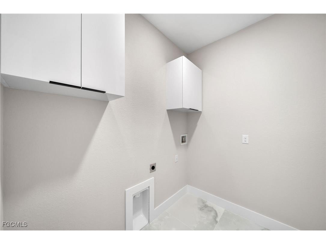 1821 NE 13th Avenue Cape Coral FL 33909 2025000070 image16