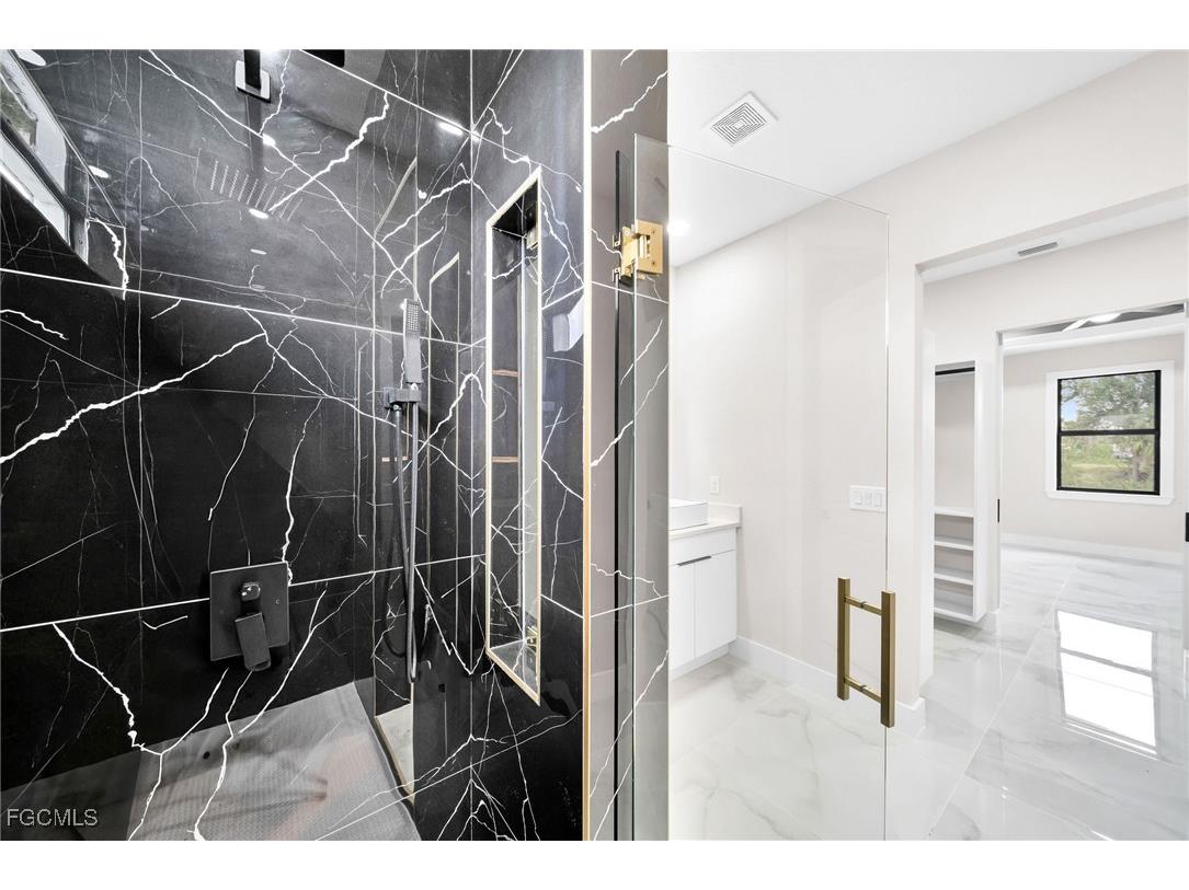 1821 NE 13th Avenue Cape Coral FL 33909 2025000070 image24