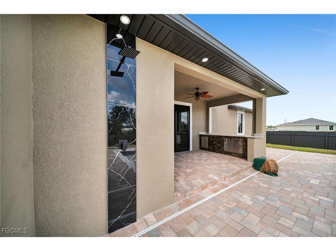 1821 NE 13th Avenue Cape Coral FL 33909 2025000070 image27