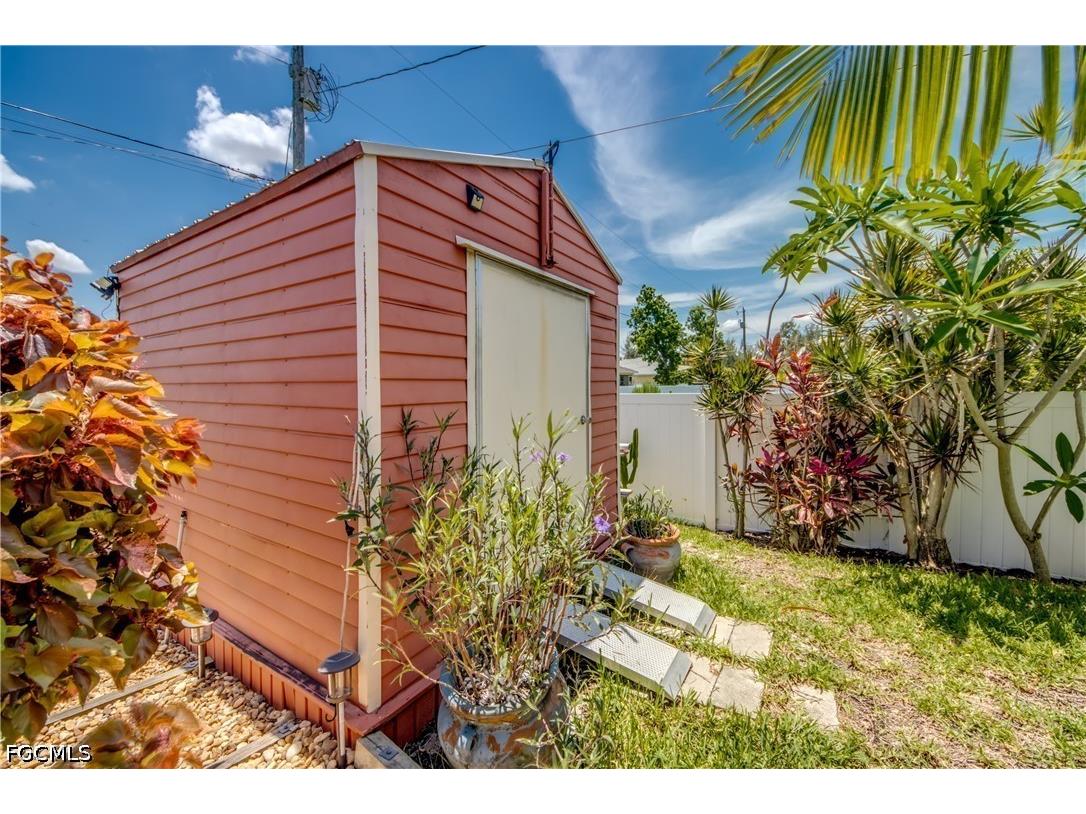 1821 NW 1st Place Cape Coral FL 33993 2026023839 image45