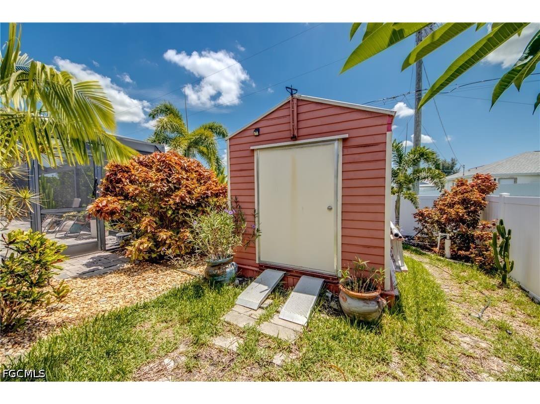 1821 NW 1st Place Cape Coral FL 33993 2026023839 image46