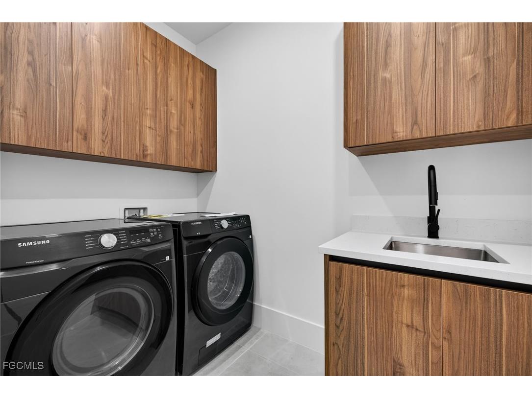 1821 SW 25th Terrace Cape Coral FL 33914 2025024509 image33