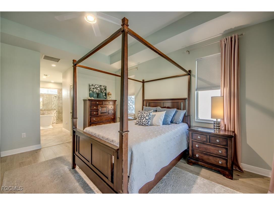 1821 SW 28th Lane Cape Coral FL 33914 2026006299 image17