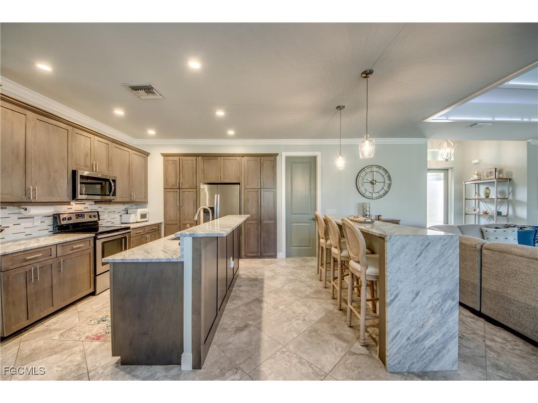 1821 SW 28th Lane Cape Coral FL 33914 2026006299 image8