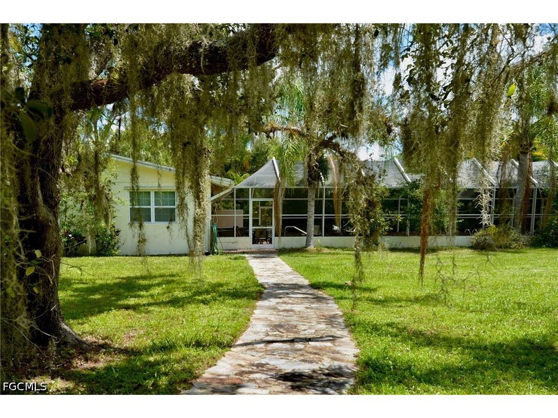 18220 Elmwood Drive Alva FL 33920 2026018191 image2