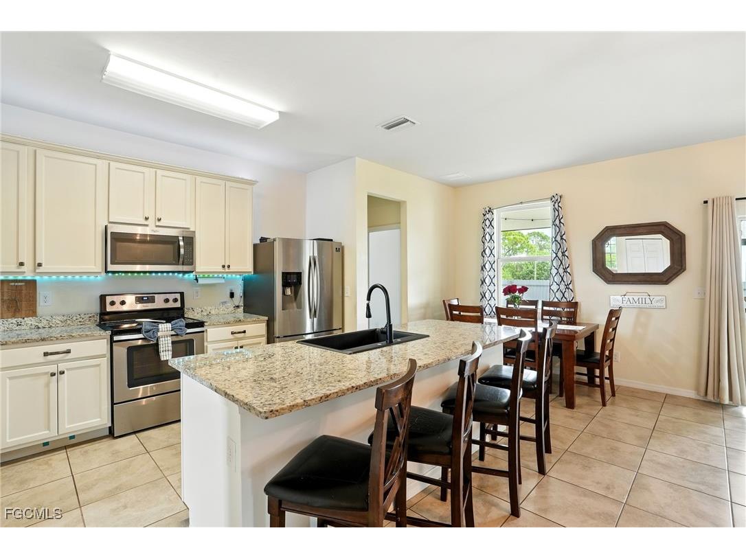 1823 NW 10th Street Cape Coral FL 33993 2025022525 image13