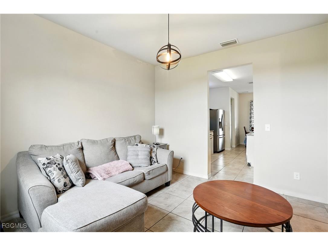 1823 NW 10th Street Cape Coral FL 33993 2025022525 image31