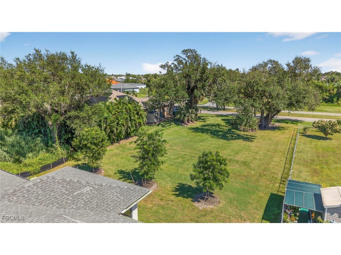 1823 NW 28th Place Cape Coral FL 33993 2025014818 image24