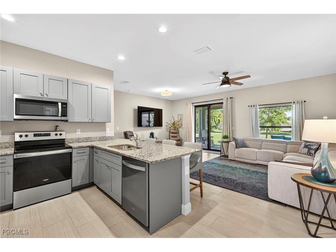 1823 NW 28th Place Cape Coral FL 33993 2025014818 image3