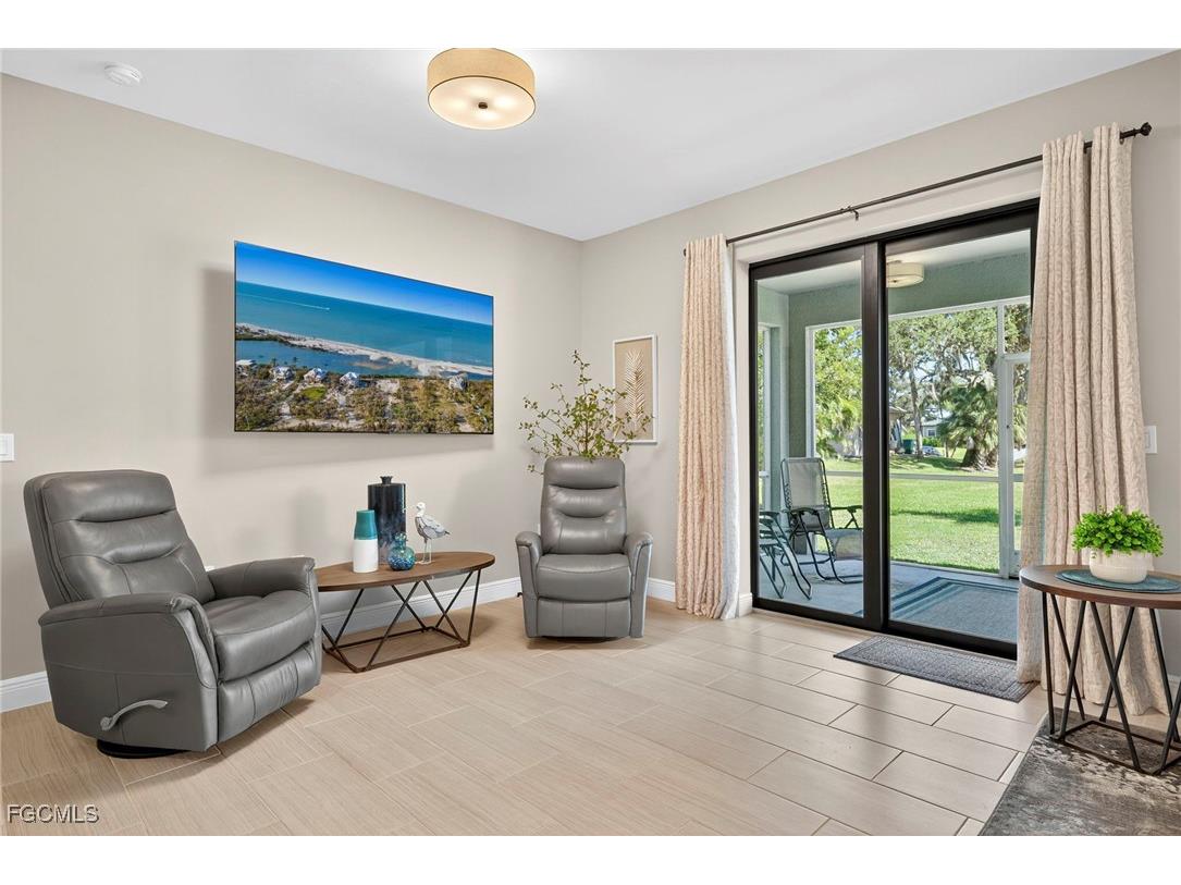 1823 NW 28th Place Cape Coral FL 33993 2025014818 image4