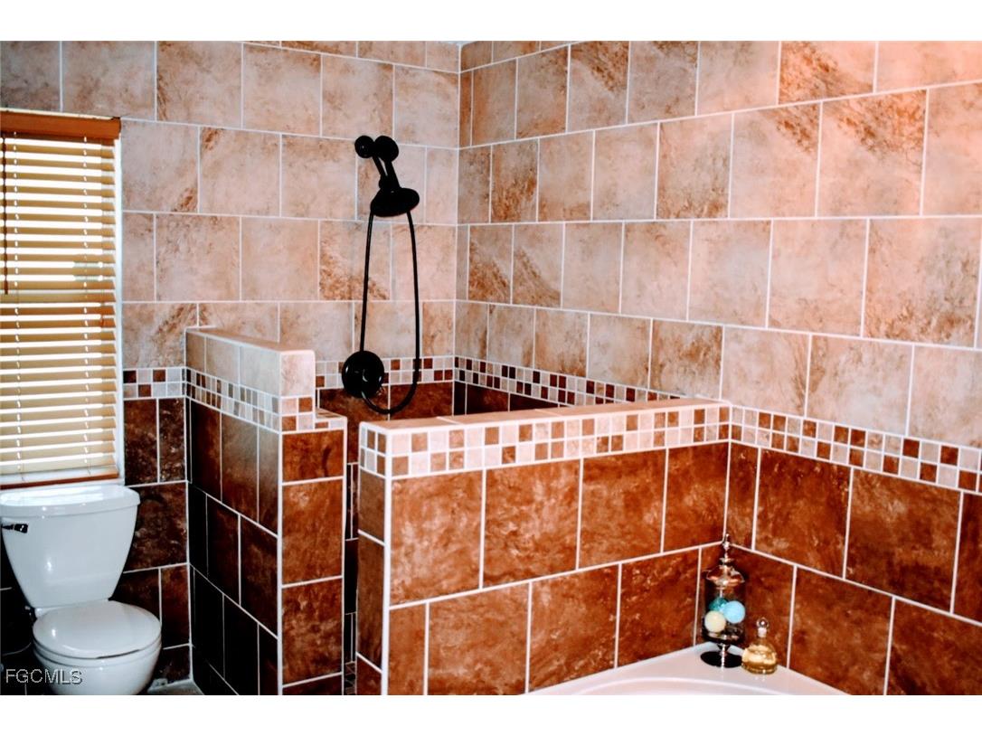 1823 SW 39th Street Cape Coral FL 33914 2026002262 image19