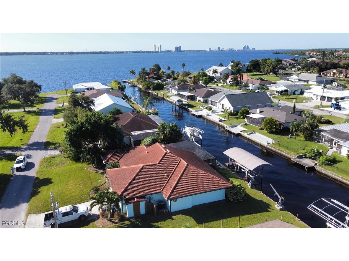 1823 Stevenson Road North Fort Myers FL 33917 2025015959 image2