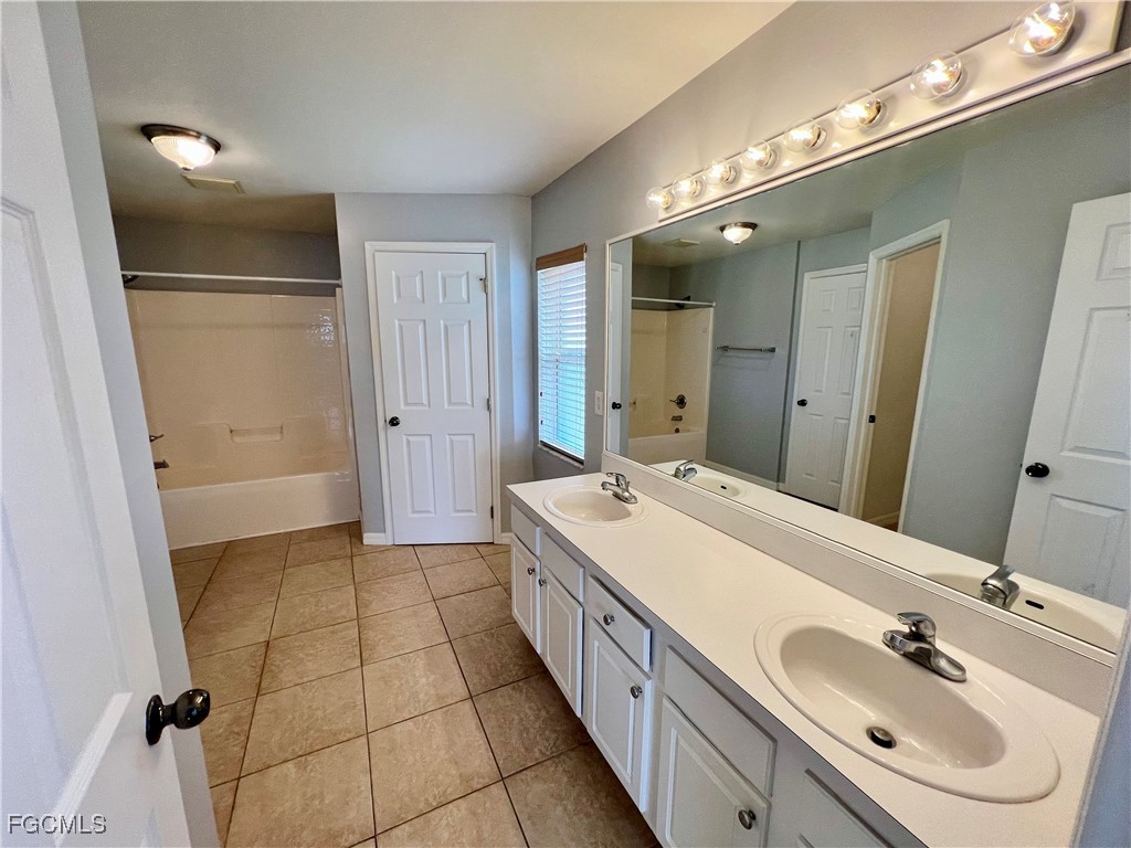 18231 Beauty Berry Court Lehigh Acres FL 33972 2025017205 image4