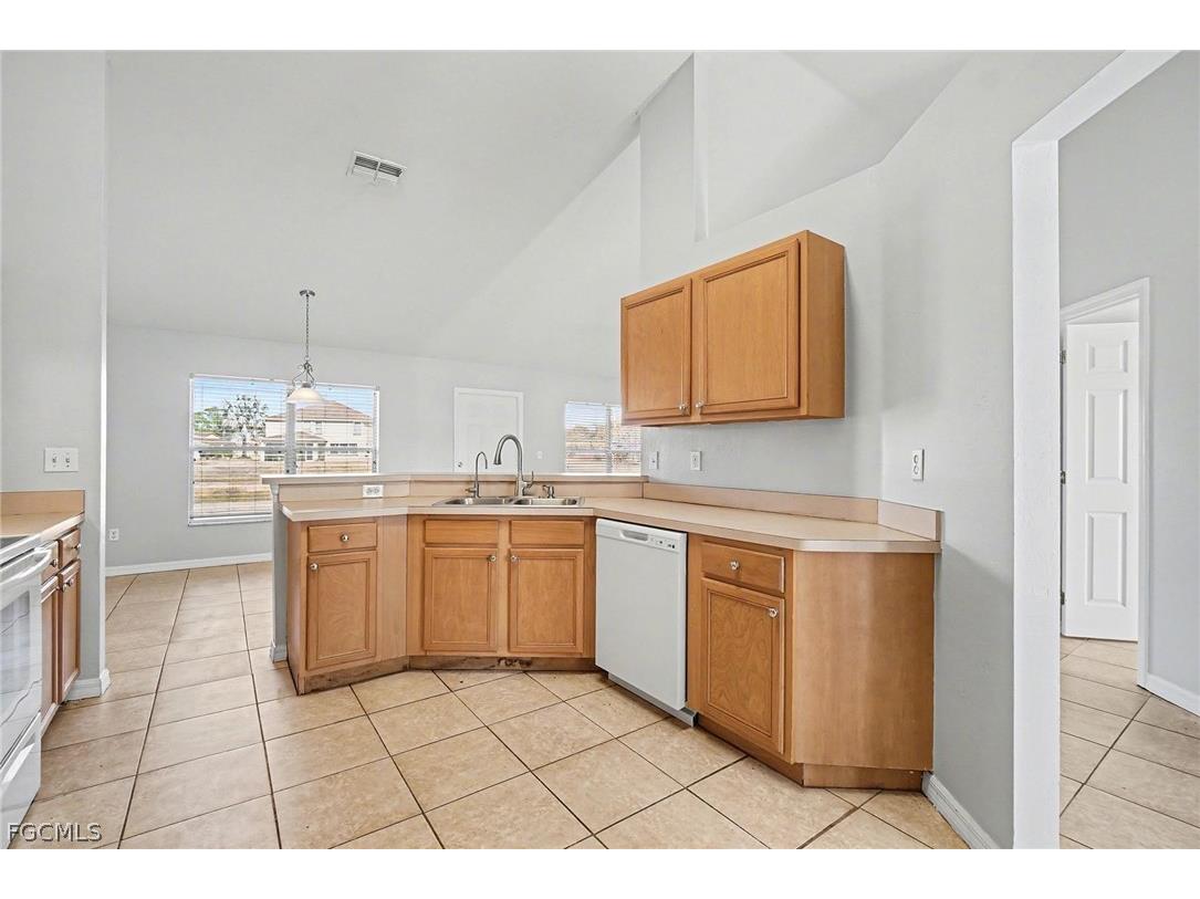 18231 Beauty Berry Court Lehigh Acres FL 33972 2026006293 image11