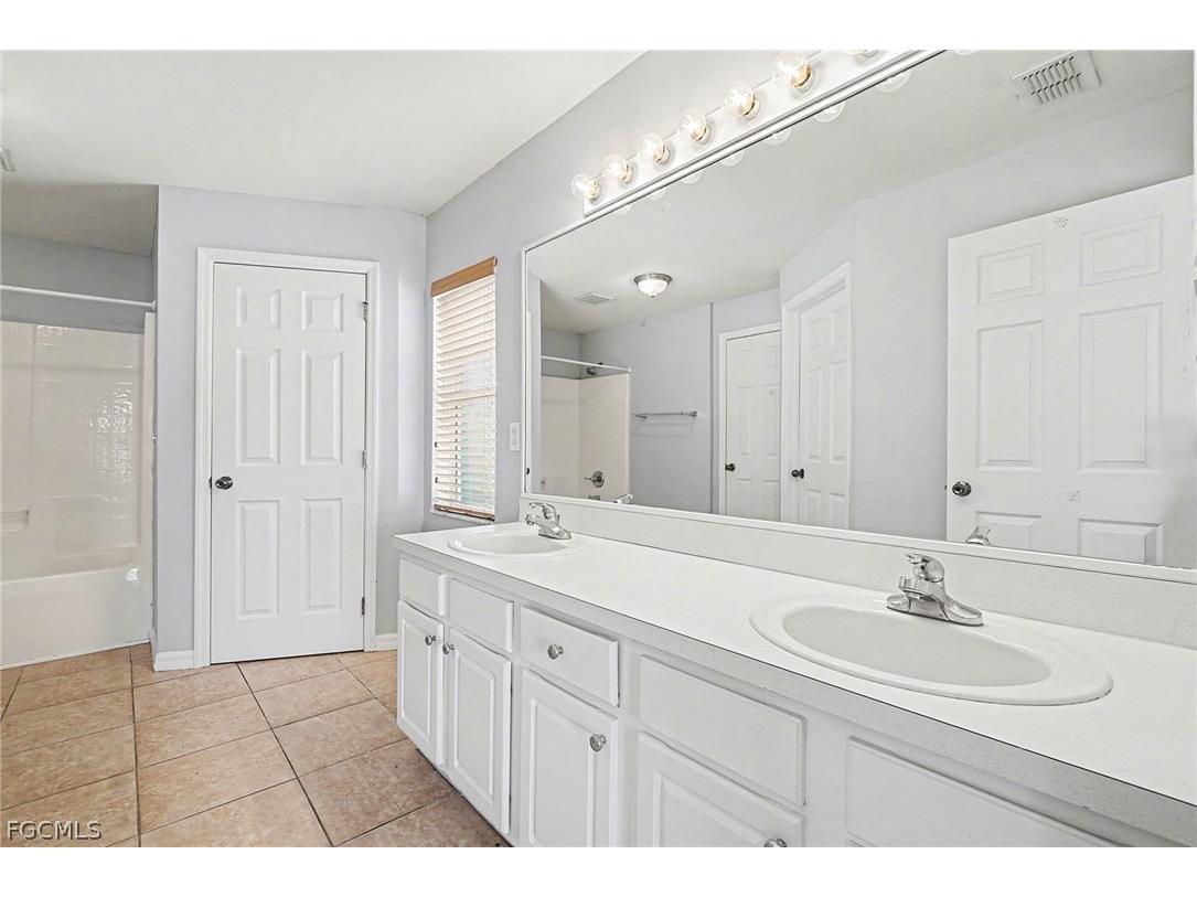 18231 Beauty Berry Court Lehigh Acres FL 33972 2026006293 image16