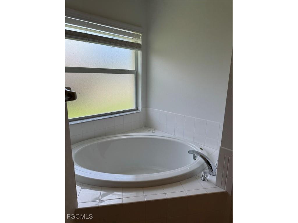 1824 Lockhaven Court Lehigh Acres FL 33972 2025008335 image23