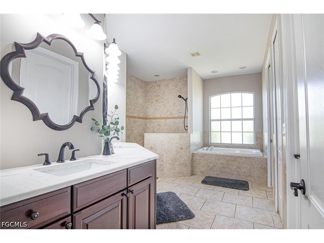 1824 NW 21st Place Cape Coral FL 33993 2026030593 image20