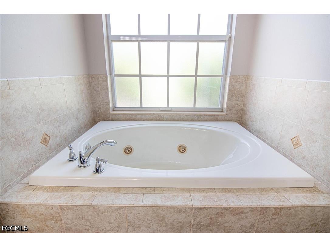 1824 NW 21st Place Cape Coral FL 33993 2026030593 image21