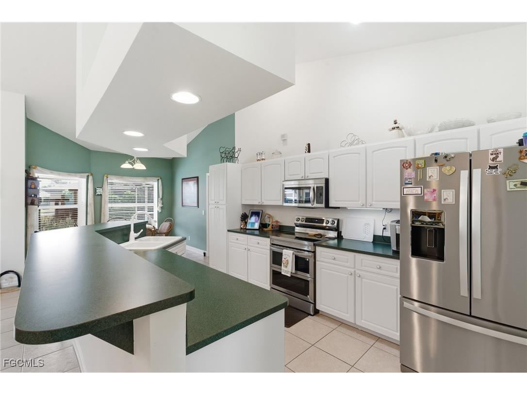 1824 SE 14th Terrace Cape Coral FL 33990 2025021011 image19