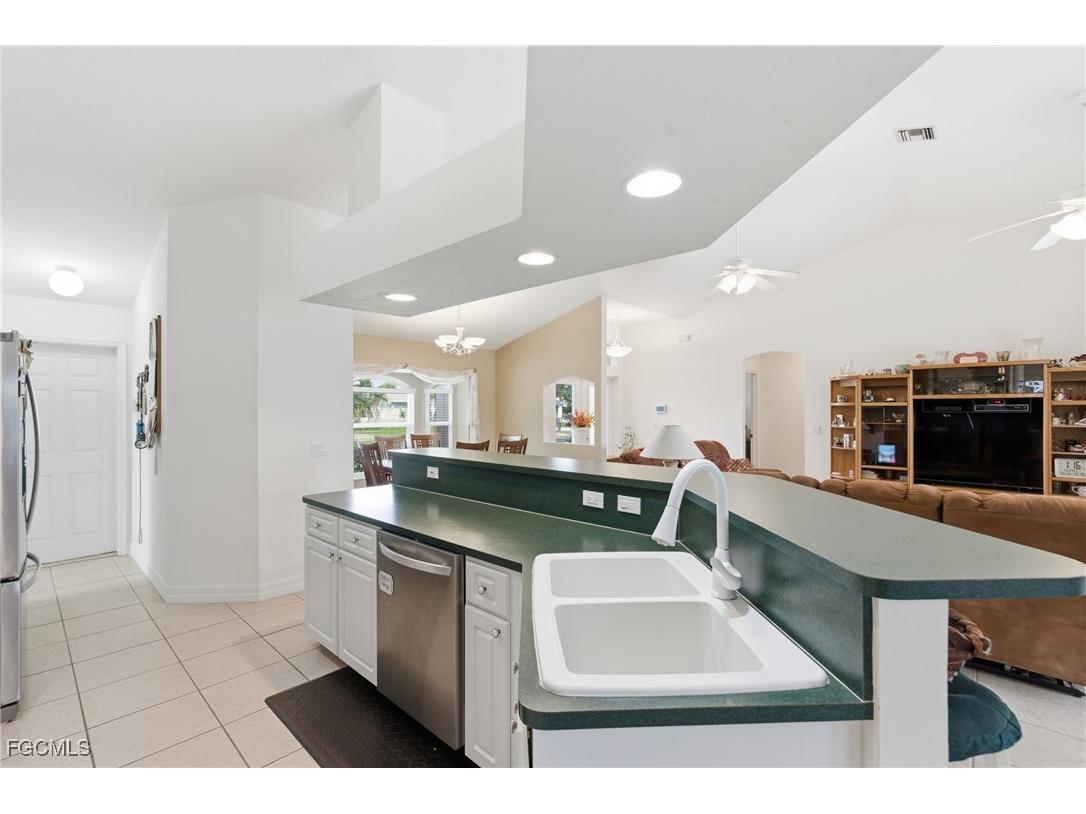 1824 SE 14th Terrace Cape Coral FL 33990 2025021011 image20