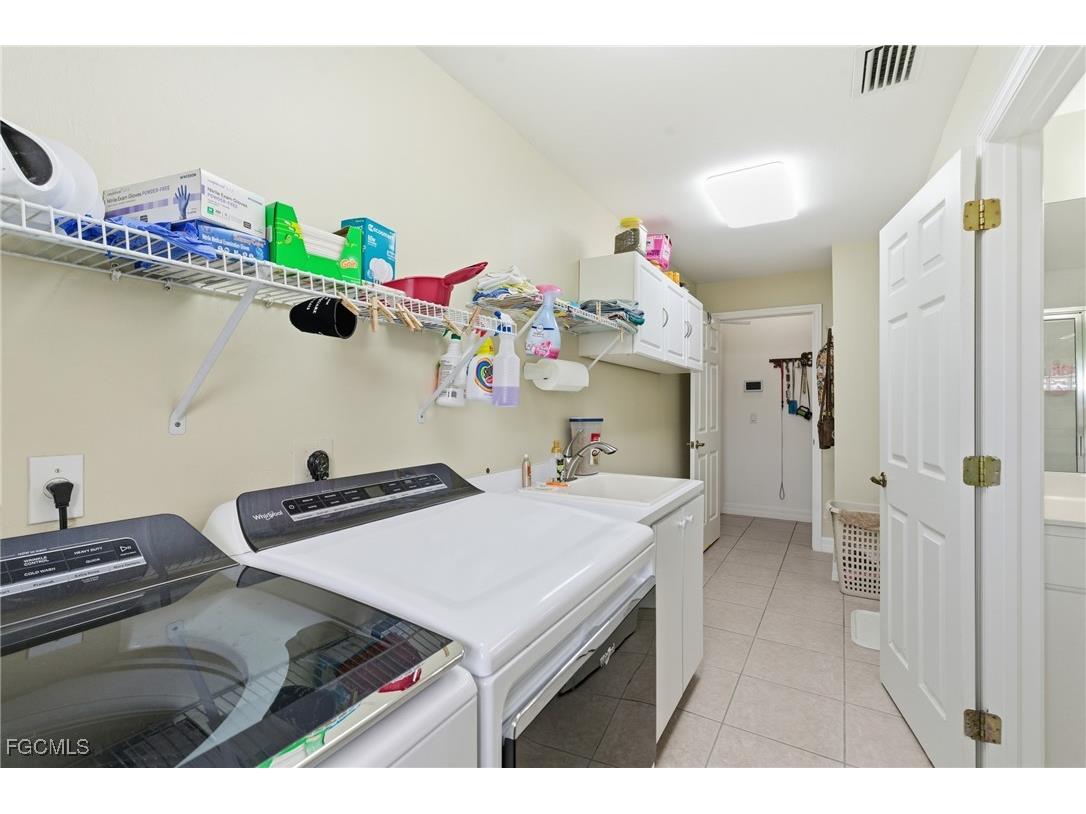 1824 SE 14th Terrace Cape Coral FL 33990 2025021011 image34