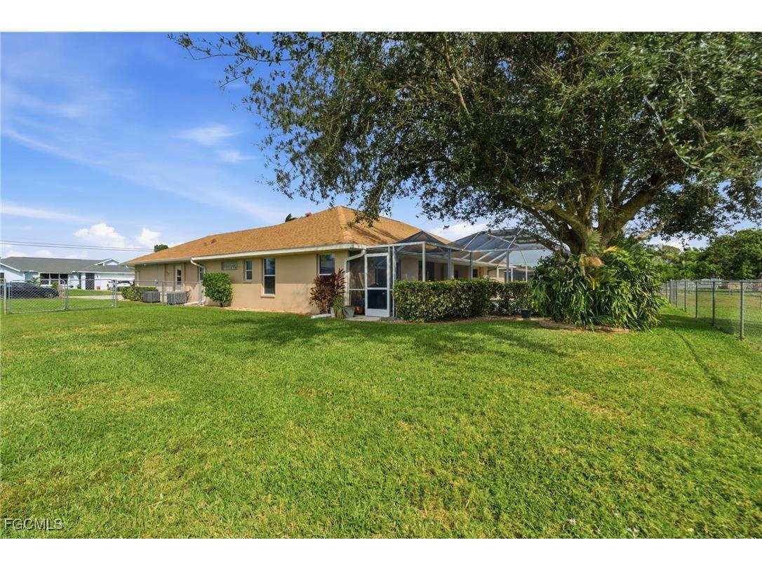 1824 SE 14th Terrace Cape Coral FL 33990 2025021011 image44