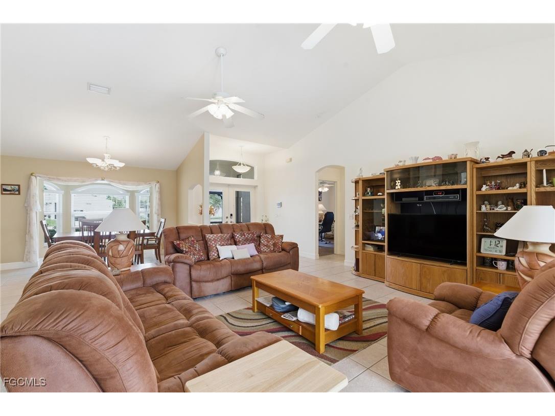 1824 SE 14th Terrace Cape Coral FL 33990 2025021011 image6