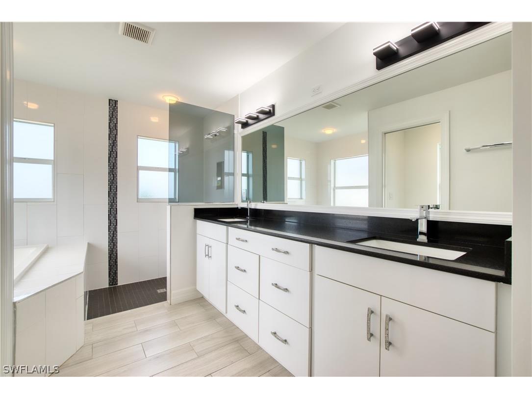 1824 SW 23rd Court Cape Coral FL 33991 226007496 image3