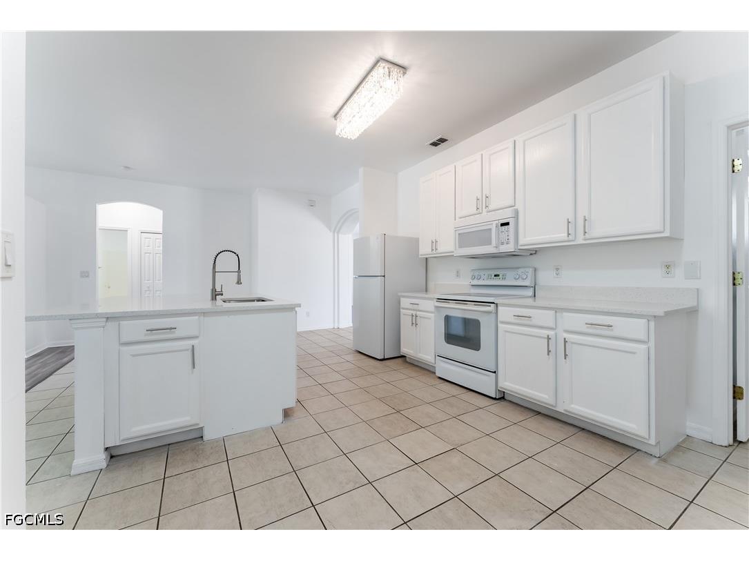 1824 SW 2nd Street Cape Coral FL 33991 2026021330 image17