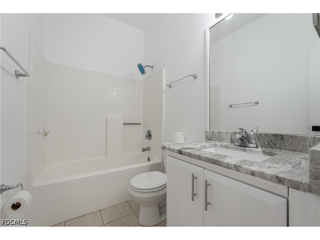 1824 SW 2nd Street Cape Coral FL 33991 2026021330 image33