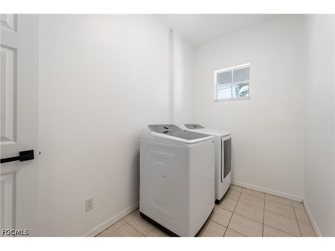 1824 SW 2nd Street Cape Coral FL 33991 2026021330 image36
