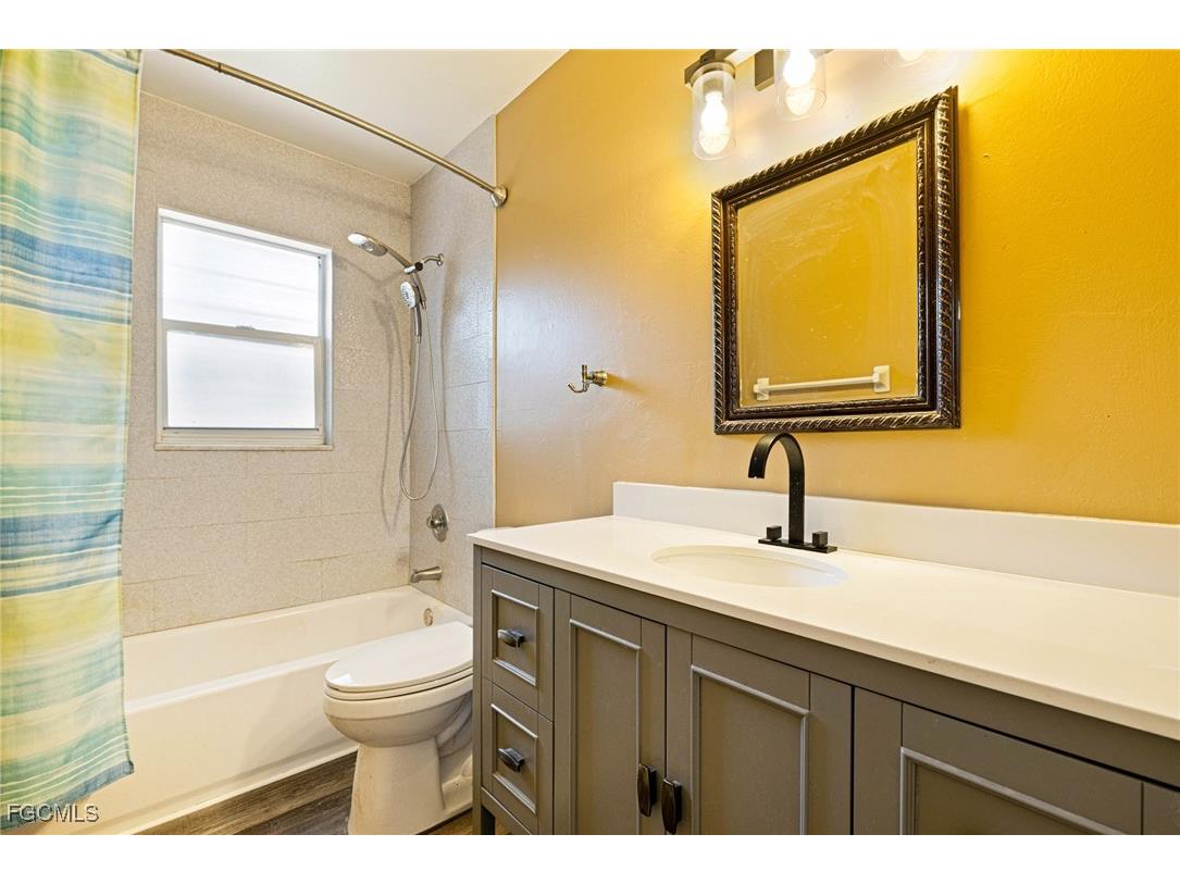 18249 Linden Road Fort Myers FL 33967 2025011214 image12