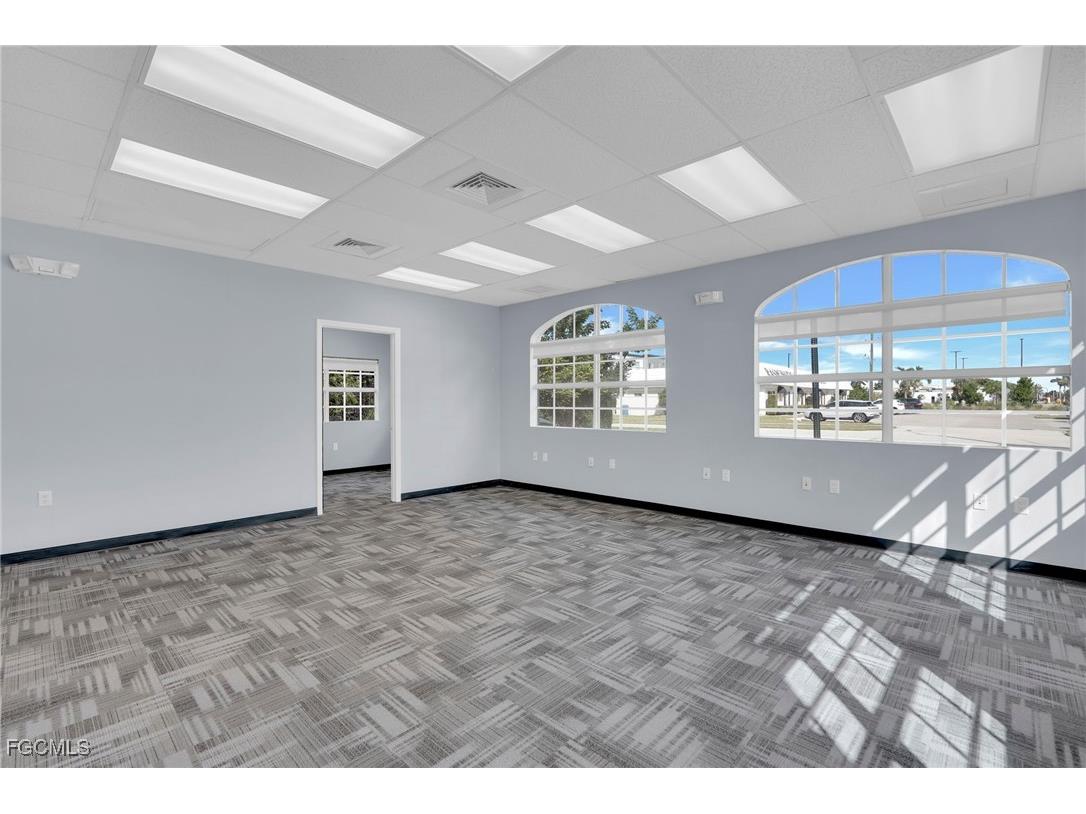 1825 Colonial Boulevard Fort Myers FL 33907 2025015986 image11