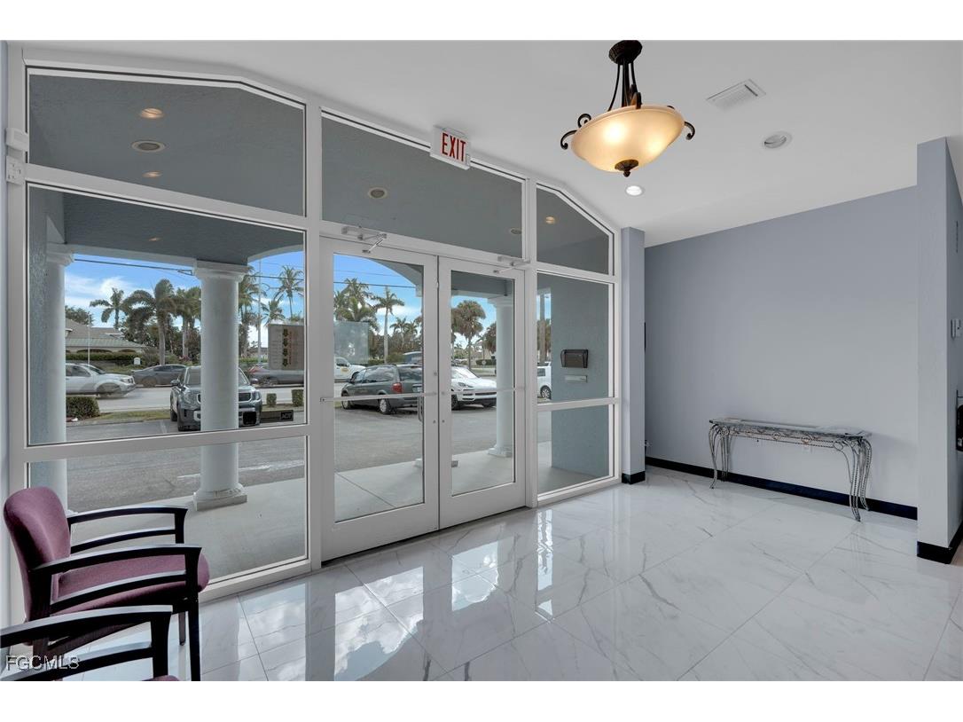 1825 Colonial Boulevard Fort Myers FL 33907 2025015986 image13