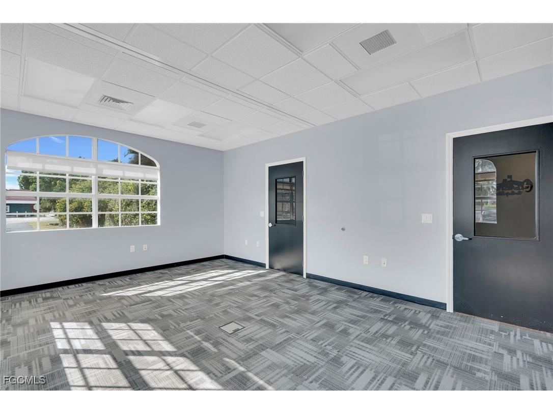 1825 Colonial Boulevard Fort Myers FL 33907 2025015986 image9