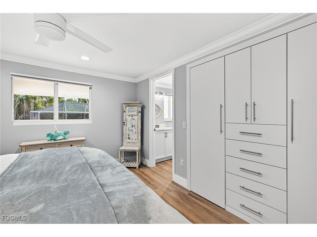 1825 Middle Gulf Drive Sanibel FL 33957 2025014553 image13