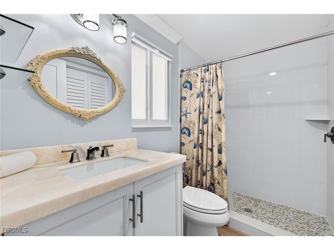 1825 Middle Gulf Drive Sanibel FL 33957 2025014553 image15