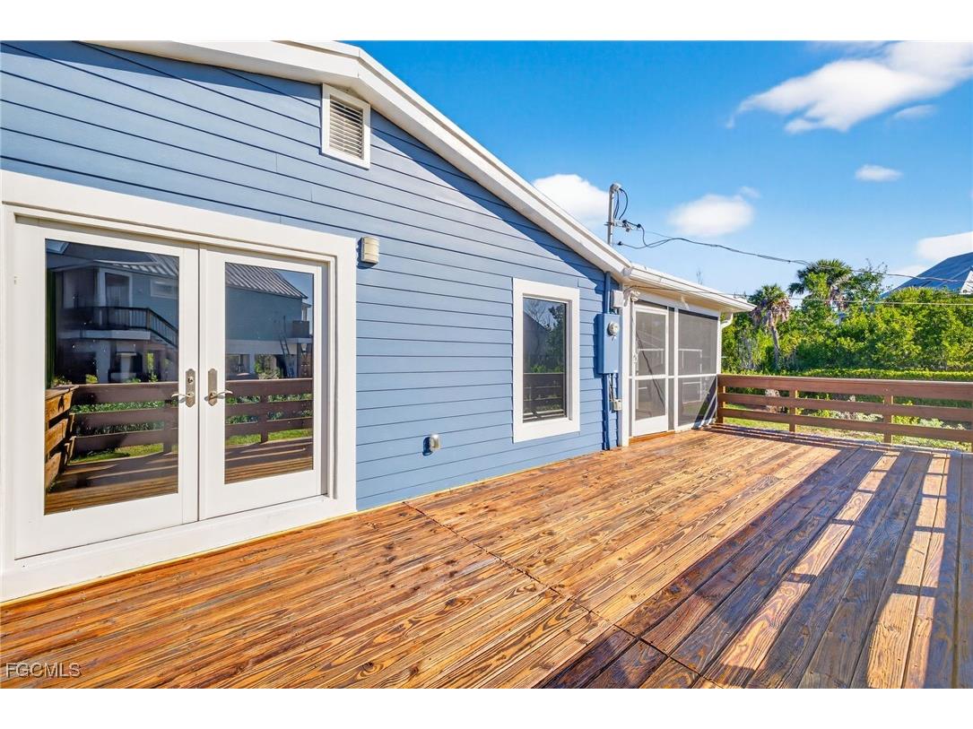 1825 Middle Gulf Drive Sanibel FL 33957 2025014553 image23