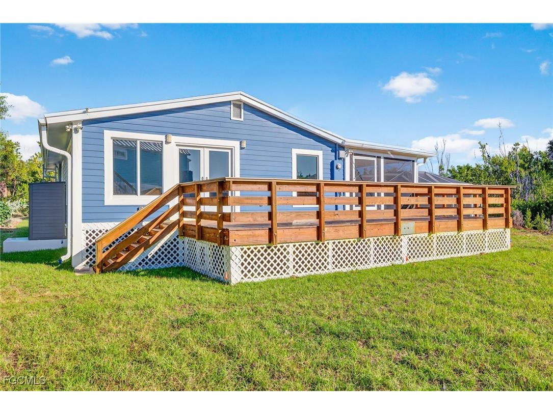 1825 Middle Gulf Drive Sanibel FL 33957 2025014553 image24