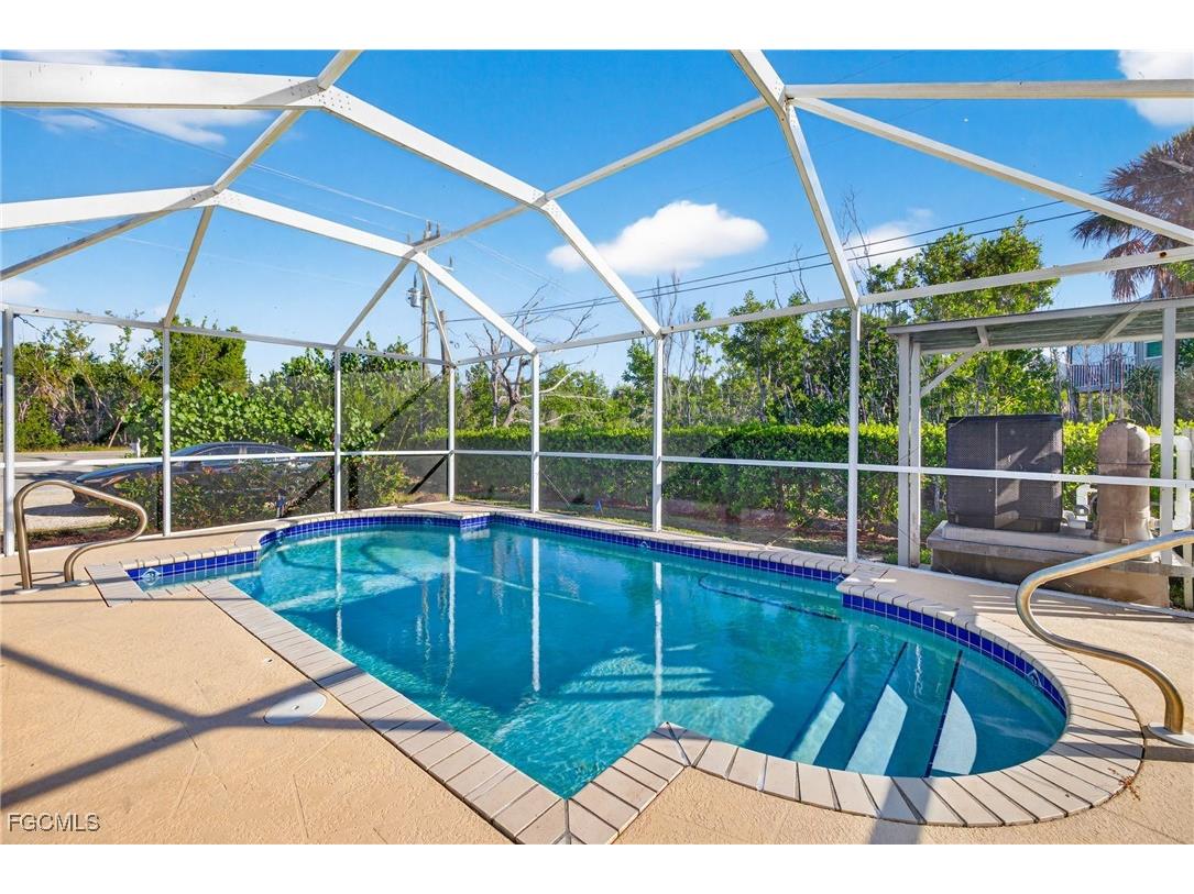 1825 Middle Gulf Drive Sanibel FL 33957 2025014553 image26