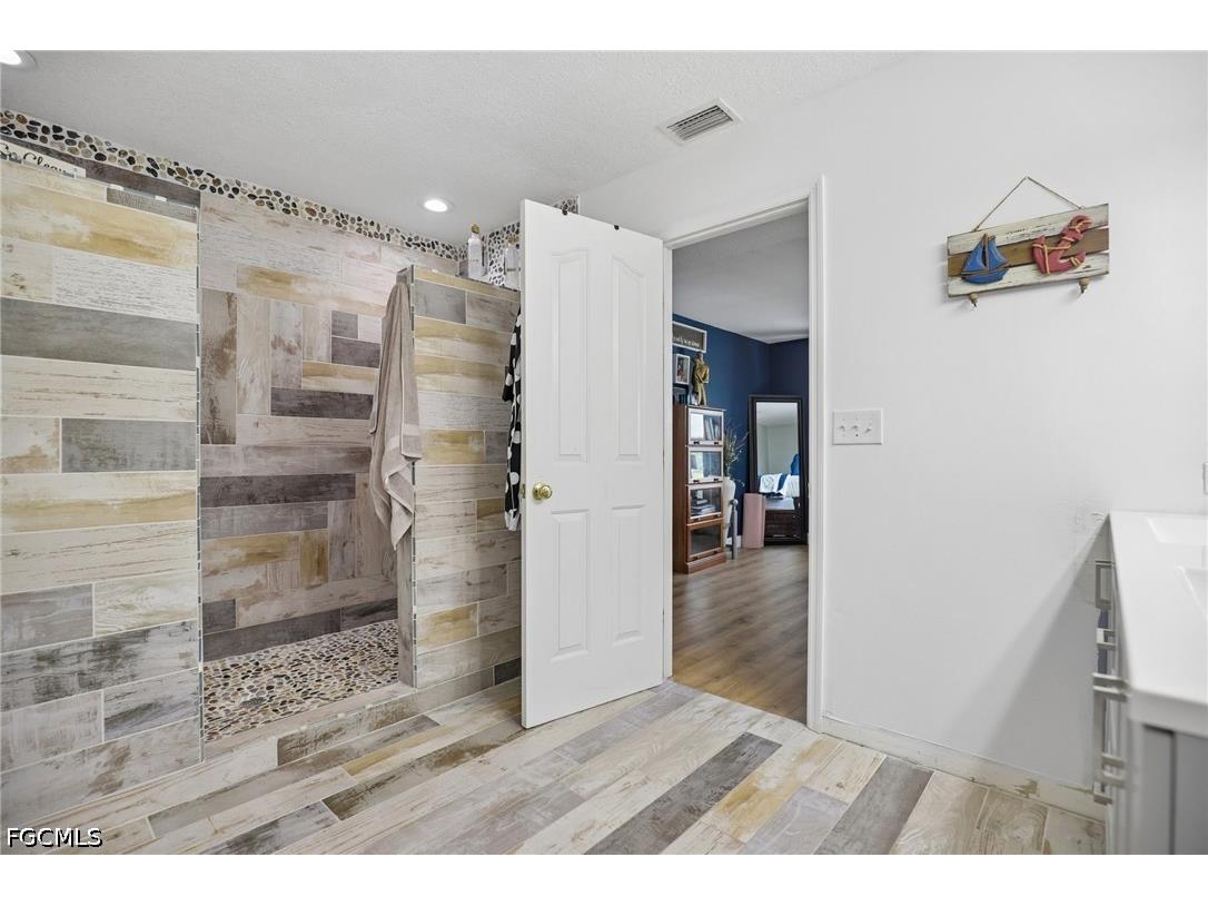 1825 NW 23rd Terrace Cape Coral FL 33993 2026025497 image25