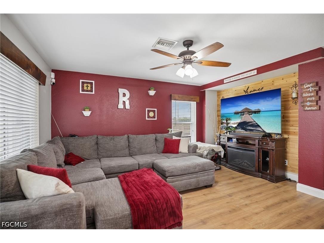 1825 NW 23rd Terrace Cape Coral FL 33993 2026025497 image7