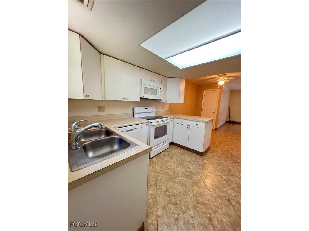 1825 Oak Lane Fort Myers FL 33901 2025010597 image5