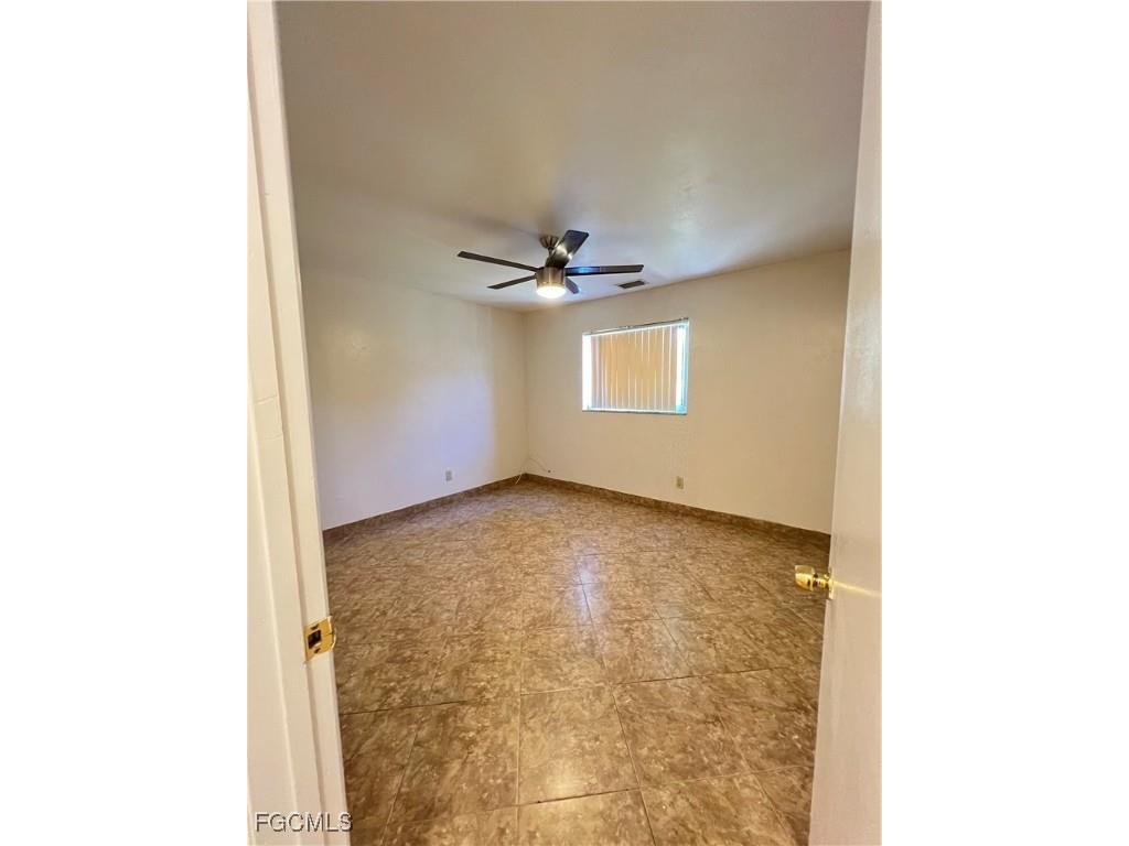 1825 Oak Lane Fort Myers FL 33901 2025010597 image7