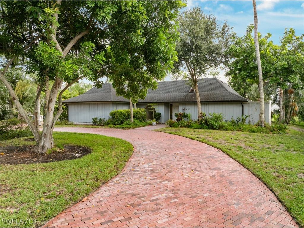 1825 Princess Court Naples FL 34110 224069186 image1