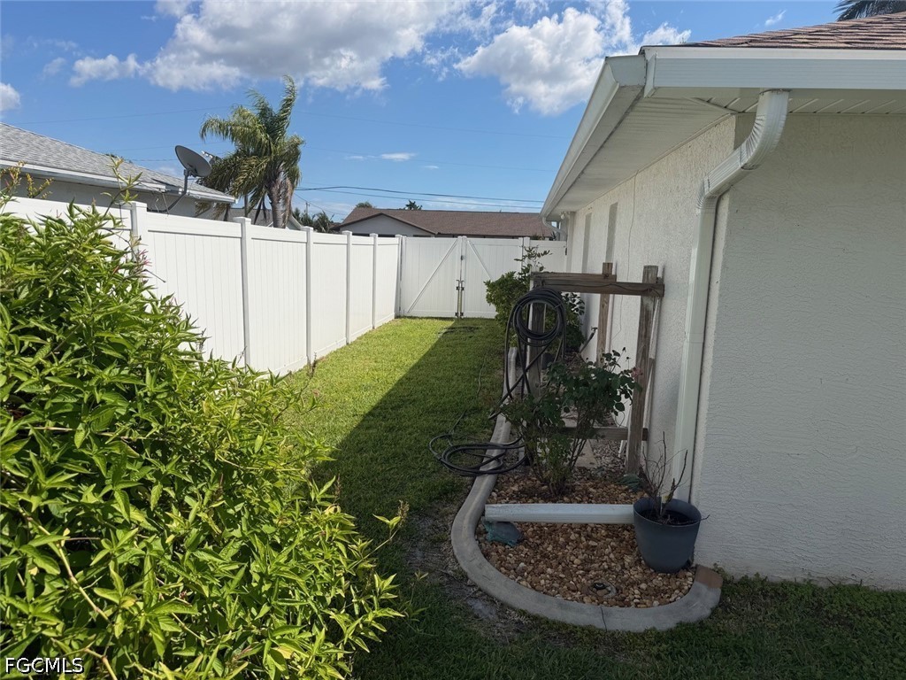 1825 SE 12th Terrace Cape Coral FL 33990 2026017991 image24