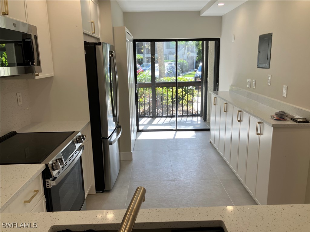 1826 Kings Lake Boulevard #101 Naples FL 34112 225074448 image4